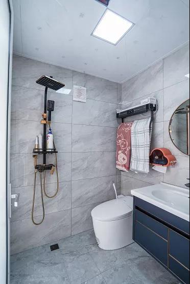 192平米現(xiàn)代復式，感受寫意生活舒適與自在